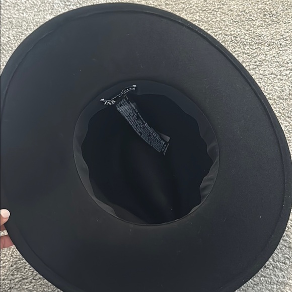 Zara Black Fedora Hat Timeless Style - Picture 5 of 5